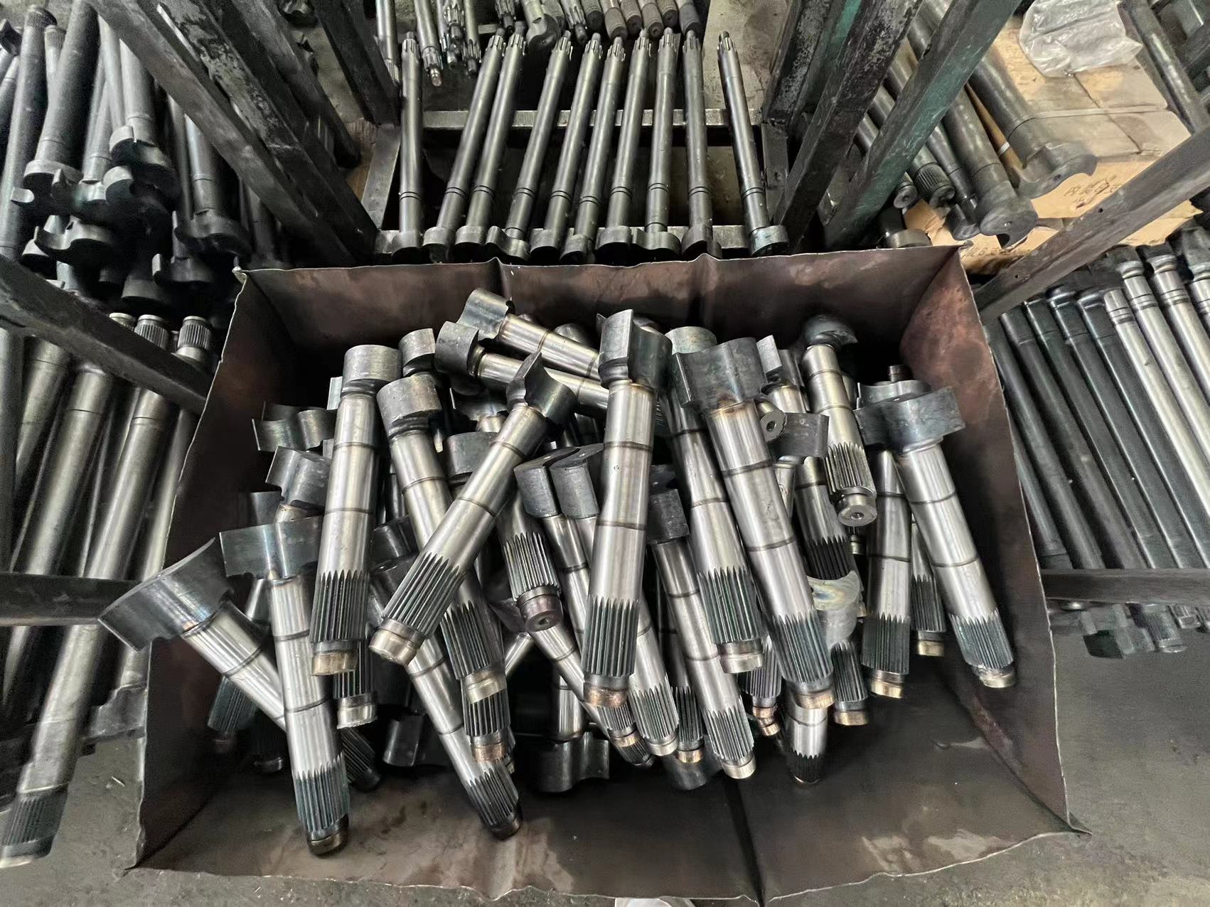 بنز شاحنة الفرامل أعمدة الكامات توريد على طول