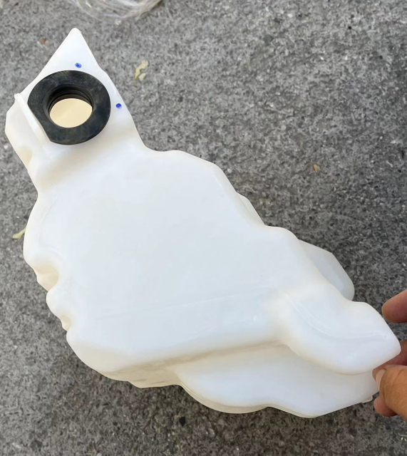 ملحقات قطع غيار السيارات لشركة LYNK CO 01 