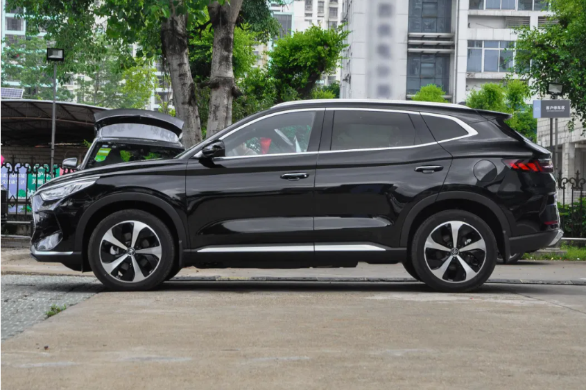 منصات الفرامل السيرامية: تعزيز السلامة والأداء في مركبات الركاب