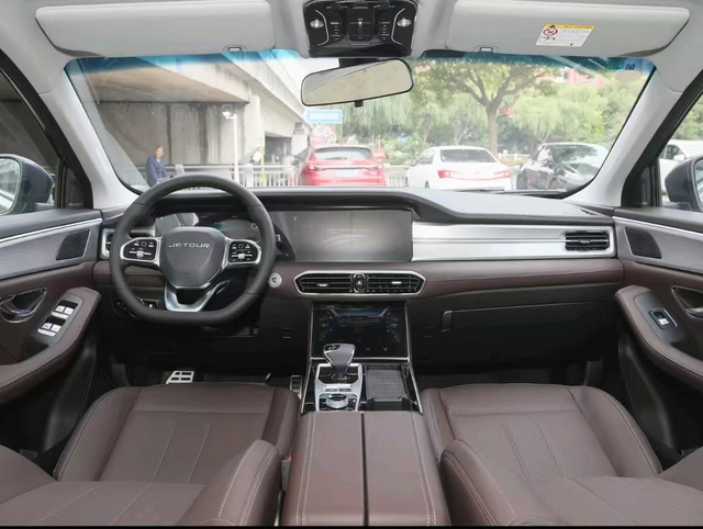 سيارات بنزين 2.0t 5 مقاعد 2023 جيتور X90 بلس جيتور X70 بلس