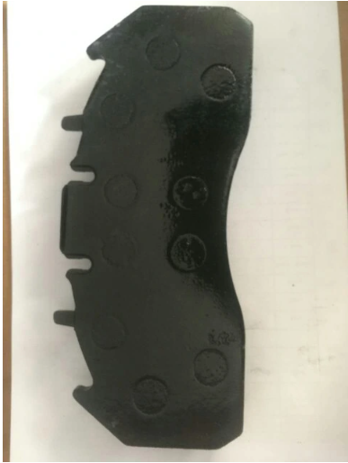 85103805 قطع غيار الشاحنات المركبات التجارية الثقيلة شاحنة حافلة الفرامل القرص الوسادة لفولفو Fh ، سلسلة شاحنات FM